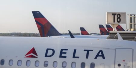 Delta Air Lines temporarily halts perks for members of Congress, citing the partial government shutdown