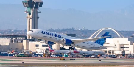 A United 787 engine fire underscores the role of swift pilot actions and the dangers on the ground A United 787 engine fire underscores the role of swift pilot actions and the dangers on the ground