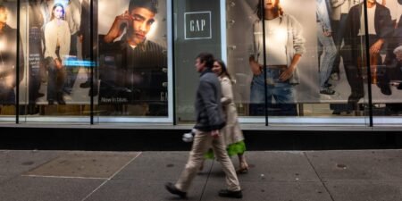 A new generation is discovering Gap — and they’re loading up on jeans and sweats A new generation is discovering Gap — and they’re loading up on jeans and sweats