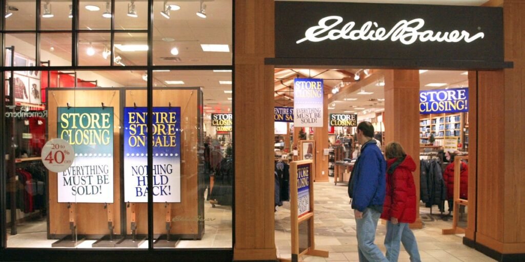 Eddie Bauer’s nearly 200 stores in the US and Canada are expected to close after a failed sale effort Eddie Bauer’s nearly 200 stores in the US and Canada are expected to close after a failed sale effort