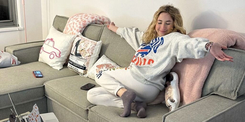 I felt unprepared when I moved into my first apartment. Living alone has been challenging, but also incredibly rewarding. I felt unprepared when I moved into my first apartment. Living alone has been challenging, but also incredibly rewarding.