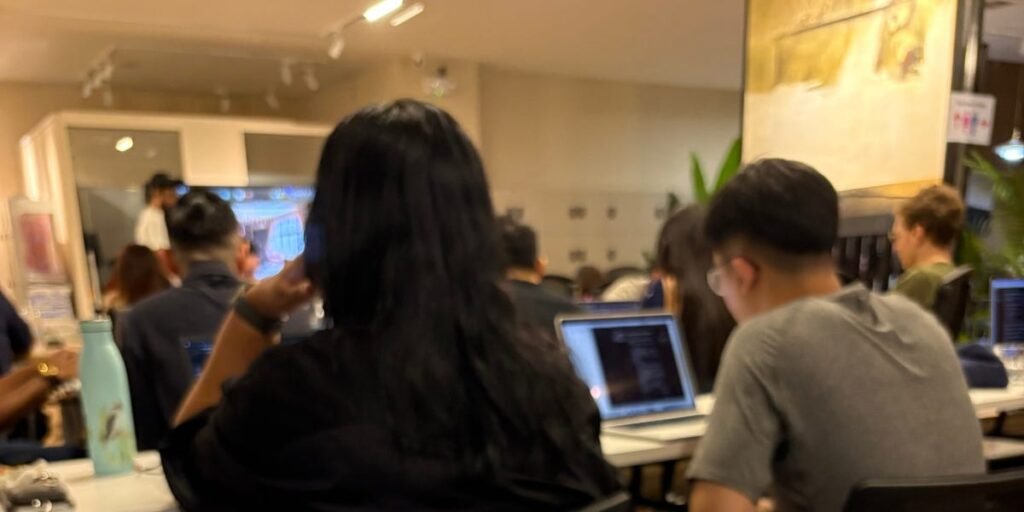 I joined a vibe-coding workshop to learn how to build apps in 2 mornings. Here are my 5 biggest takeaways.