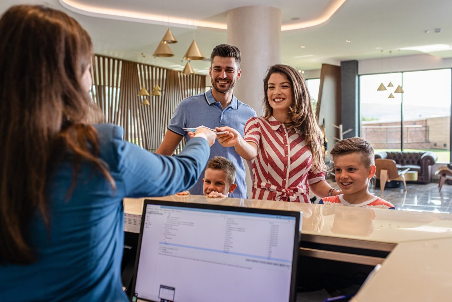 7 Ways to Score a Bigger Hotel Room for Free