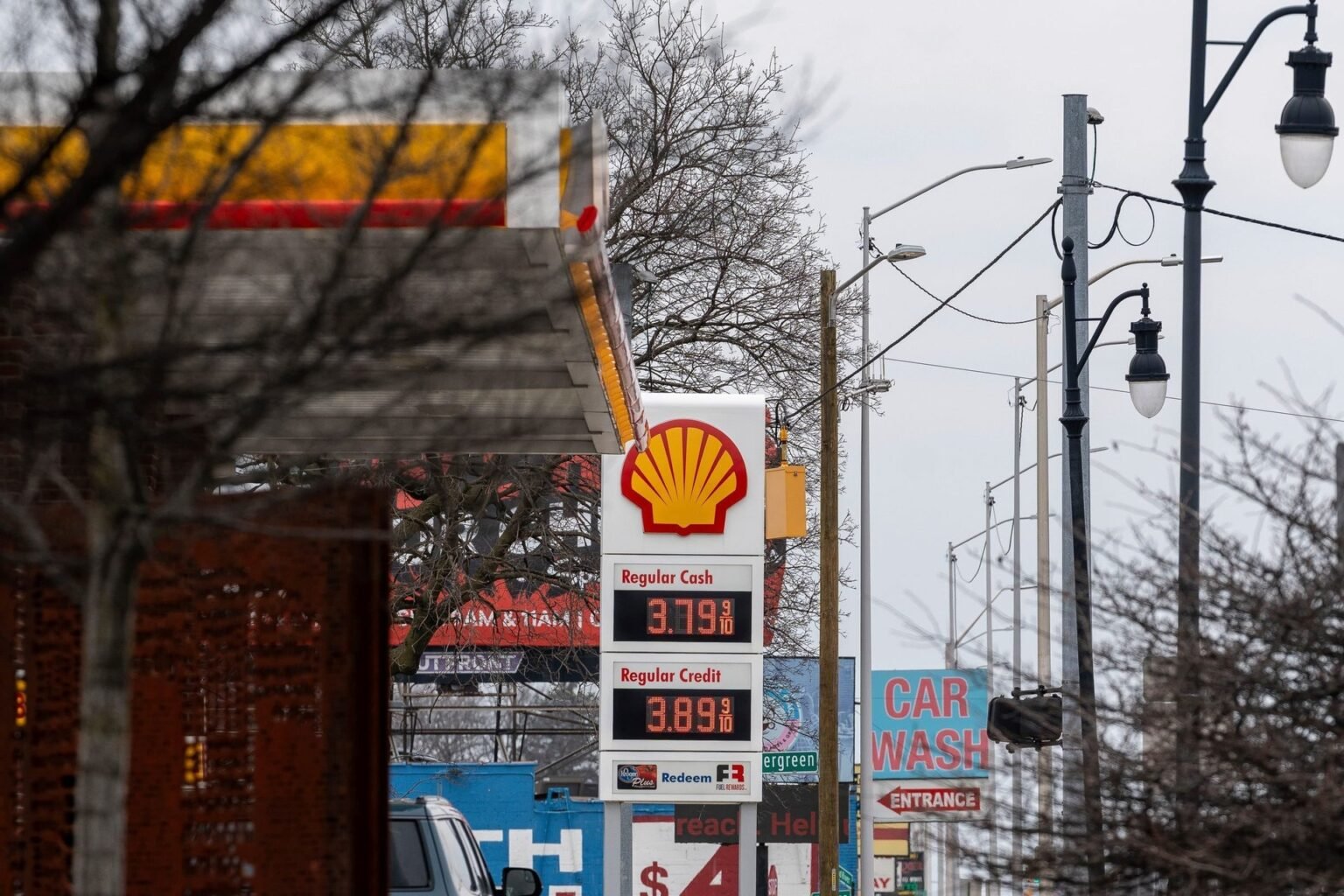 Gas Prices Are Dropping. These States Are Seeing the Biggest Relief Gas Prices Are Dropping. These States Are Seeing the Biggest Relief