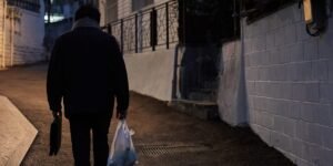 I’m 40 and 0,000 in debt after my startup failed. I’m living on  a day in South Korea.