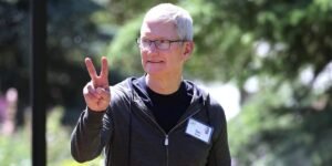 What Warren Buffett’s successor Greg Abel can learn from Tim Cook about following an iconic CEO