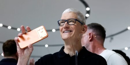 You can thank Tim Cook for the large iPhones