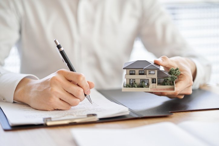 A quitclaim deed is a common way to add a child to a deed, transferring ownership interest without guaranteeing clear title.