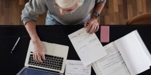 Want to retire early? People who have done so already say to focus on 3 expenses
