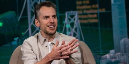 Anthropic exec’s message to parents of college grads: Know you’re not alone, and the jobs market won’t be uncertain forever