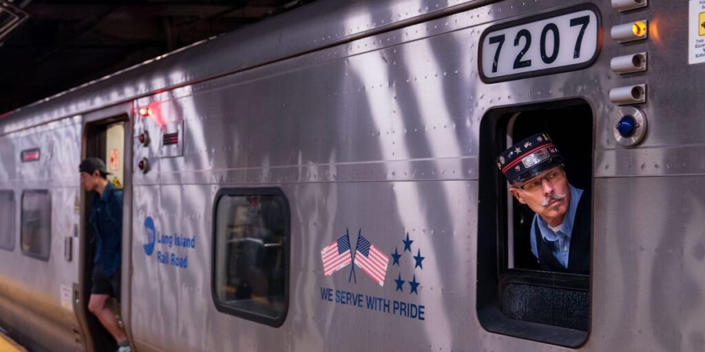 LIRR issues advice to New York commuters as rail strike enters its 3rd day: Work from home if you can LIRR issues advice to New York commuters as rail strike enters its 3rd day: Work from home if you can