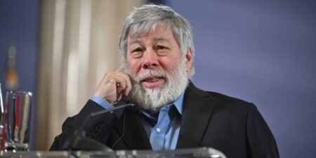 Apple cofounder Steve Wozniak got cheers, not boos, after telling students they ‘all have AI — actual intelligence’ Apple cofounder Steve Wozniak got cheers, not boos, after telling students they ‘all have AI — actual intelligence’
