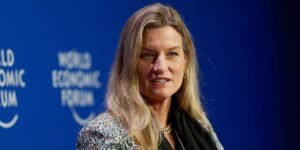 24 retail CEOs made as much in a day as their typical employee earned in a year — and a big one didn’t