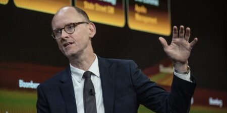 Apollo’s chief economist says he sees ‘zero evidence’ of AI-related job losses, even as CEOs cite the tech in layoffs Apollo’s chief economist says he sees ‘zero evidence’ of AI-related job losses, even as CEOs cite the tech in layoffs