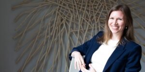 I’m a former HR leader at Capital One and Wayfair. You should know these 5 things about negotiating severance.