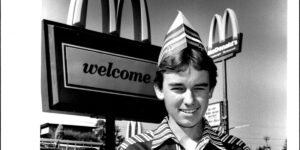 Vintage photos show what it was like to eat at McDonald’s in the 1980s Vintage photos show what it was like to eat at McDonald’s in the 1980s