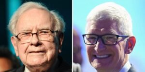 Warren Buffett asked Tim Cook to take a bow in a surprise speech at Berkshire meeting