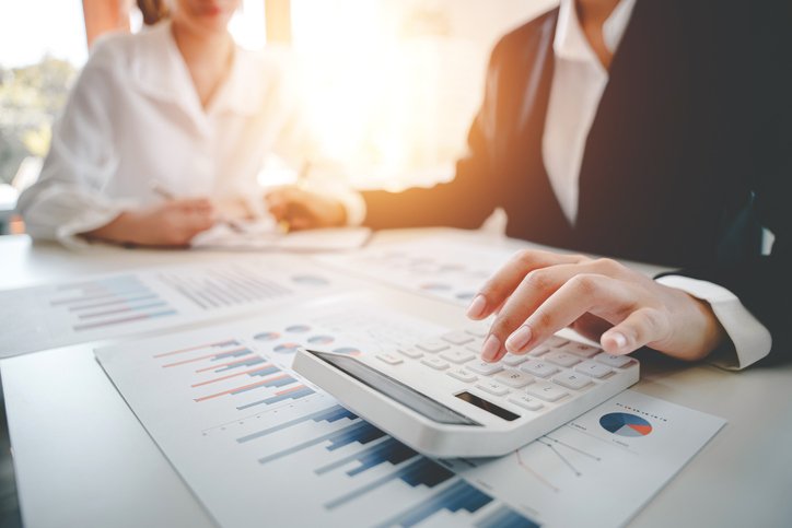 A financial advisor can help evaluate how income, spending and withdrawals fit together over time.