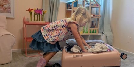 I taught my 3-year-old how to pack her own bag. I want her to be independent.