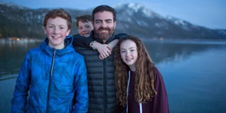 I left the Navy SEALs to have more time with my 3 kids. What I learned in the military helped me raise confident kids. I left the Navy SEALs to have more time with my 3 kids. What I learned in the military helped me raise confident kids.