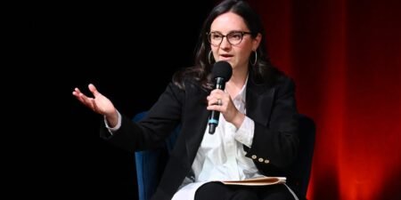 Bari Weiss was supposed to ‘restore trust’ in CBS News. It’s eroding, says CNN’s Brian Stelter. Bari Weiss was supposed to ‘restore trust’ in CBS News. It’s eroding, says CNN’s Brian Stelter.
