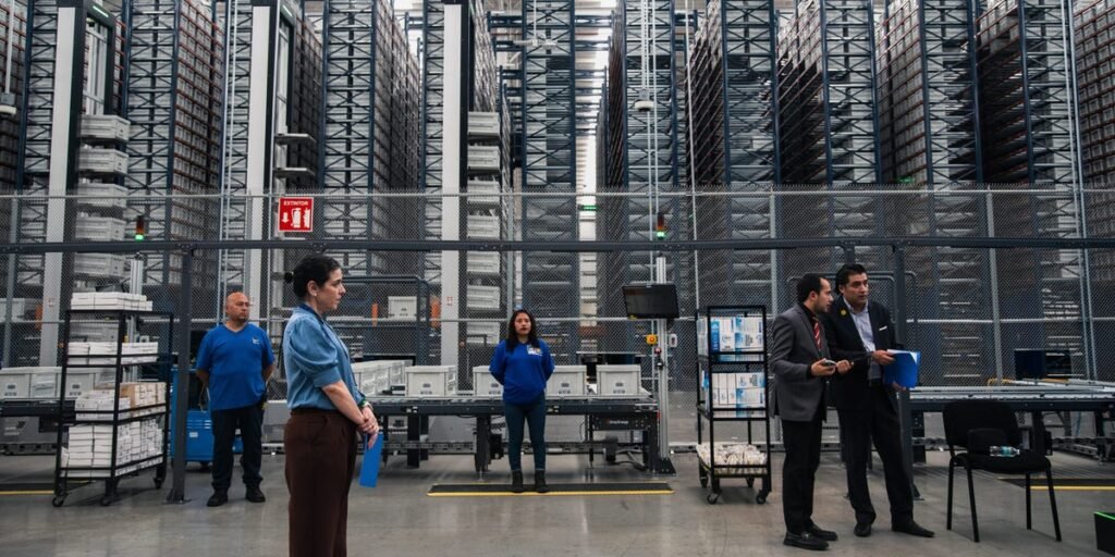 Walmart’s AI-powered warehouses are slashing the time it takes store employees to unload trucks Walmart’s AI-powered warehouses are slashing the time it takes store employees to unload trucks