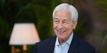Jamie Dimon is throwing a party to woo SpaceX employees who just struck it rich