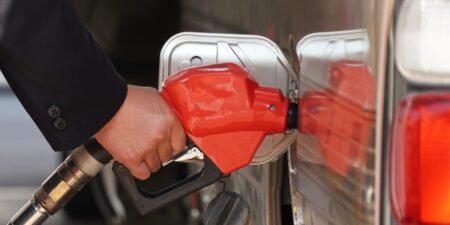 Gas prices have fallen for 3 straight weeks, but they’re still above a gallon Gas prices have fallen for 3 straight weeks, but they’re still above a gallon