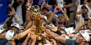 The latest NYC hustle: 0+ to hold a Knicks parade spot