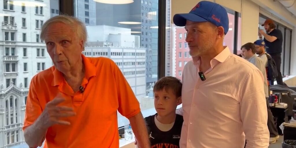 Three Generations of Knicks Fans Celebrate at Parade