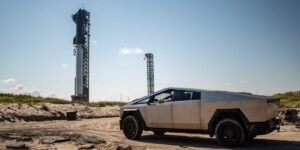 Better off together? Investors weigh up a potential SpaceX-Tesla merger Better off together? Investors weigh up a potential SpaceX-Tesla merger