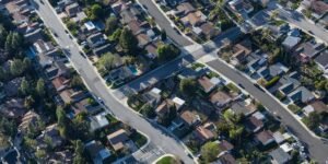 Here’s how much money you need to make to be middle-class in every US state Here’s how much money you need to make to be middle-class in every US state