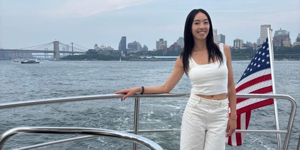 I’m 29 and make 0,000 as an analytics engineer in NYC. Here are the hacks I use to make living here more affordable.