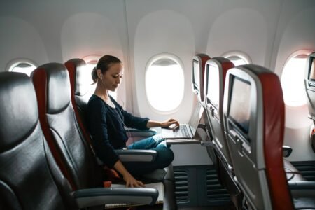How to Be a Digital Nomad in 2026 and the Top Companies Hiring Now