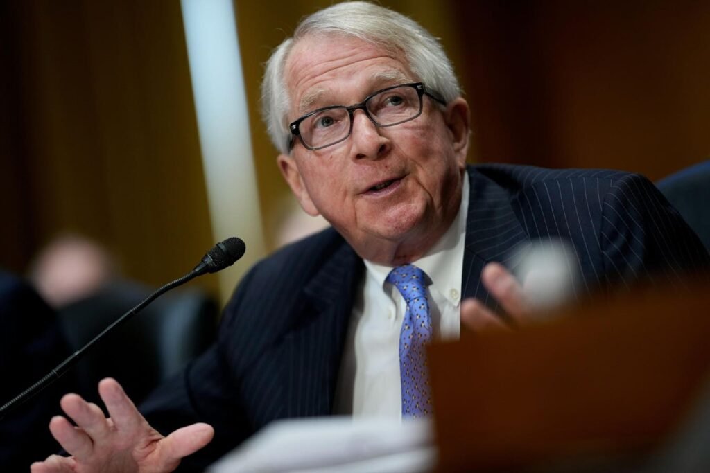 Top Treasury Tax Official’s Departure Deepens Leadership Crisis At IRS Top Treasury Tax Official’s Departure Deepens Leadership Crisis At IRS