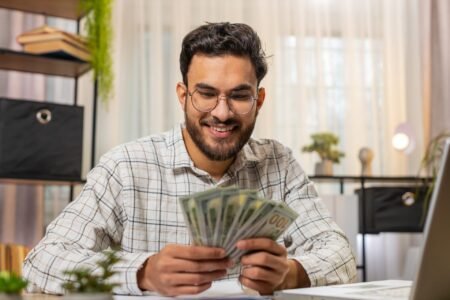 15 Easy Jobs That Pay Well — Including Remote Gigs 15 Easy Jobs That Pay Well — Including Remote Gigs