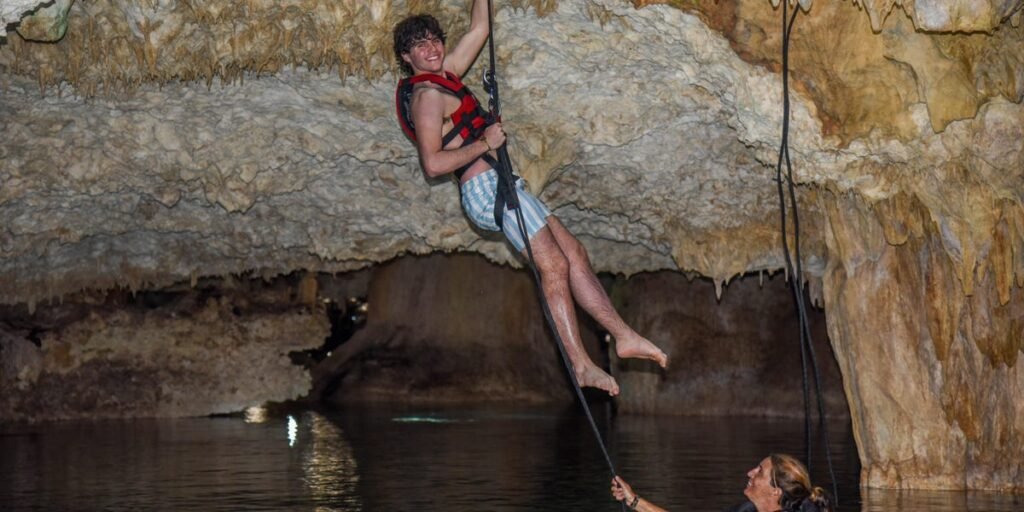 I travel often with my 2 teens. Here are the 7 tricks that make it enjoyable. I travel often with my 2 teens. Here are the 7 tricks that make it enjoyable.