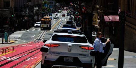Waymo says some of its robotaxis ran out of power during San Francisco’s July 4 gridlock and had to be towed Waymo says some of its robotaxis ran out of power during San Francisco’s July 4 gridlock and had to be towed