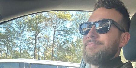 A financially independent millennial breaks down 4 ways to bring in cash, and shares the easiest type of hustle to start with A financially independent millennial breaks down 4 ways to bring in cash, and shares the easiest type of hustle to start with