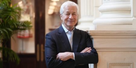 Jamie Dimon said insecurity can ruin CEOs. Here’s how to spot a fragile ego hiding behind confidence.