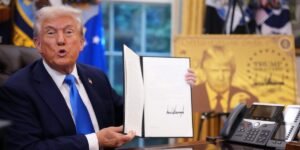 A federal appeals court rejects Trump’s bid to keep in place the 0,000 H-1B visa fee A federal appeals court rejects Trump’s bid to keep in place the 0,000 H-1B visa fee
