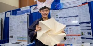 How this 18-year-old’s love of origami helped him win a 0,000 at a science fair