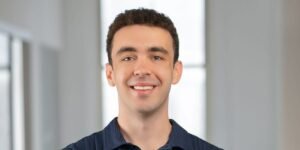 Fizz built a social media app for college students. Now it wants to graduate.