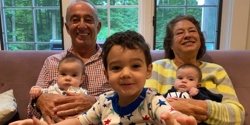 I moved from Argentina to the US. Now I’m torn between spending time with my young kids or my aging parents. I moved from Argentina to the US. Now I’m torn between spending time with my young kids or my aging parents.