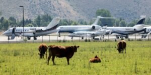 Private jets descend on Sun Valley’s invite-only ‘summer camp for billionaires’ Private jets descend on Sun Valley’s invite-only ‘summer camp for billionaires’