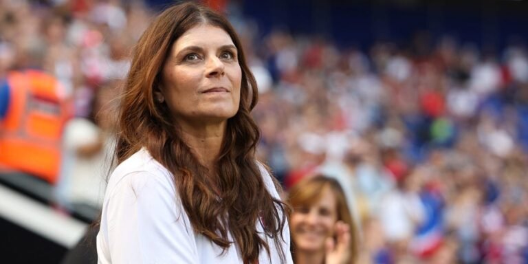 Soccer legend Mia Hamm has a 3-step longevity routine to stay strong and agile in her 50s