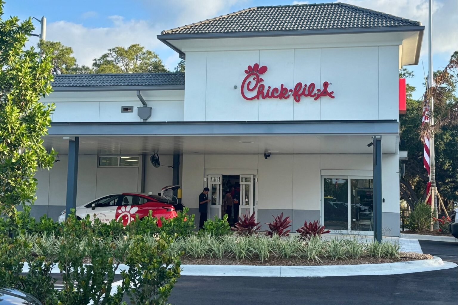 Dad’s Viral Chick-fil-A Menu Order Can Feed 5 for Dad’s Viral Chick-fil-A Menu Order Can Feed 5 for