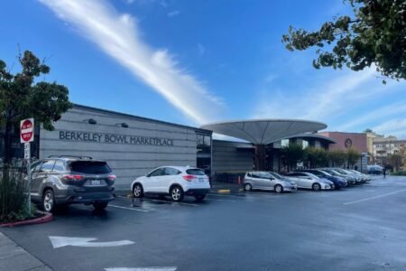 Why This Bay Area Grocery Store Remains a California Favorite