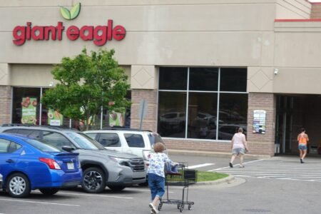 Giant Eagle Lowers Prices, Joining Other Retailers. What Costs Less? Giant Eagle Lowers Prices, Joining Other Retailers. What Costs Less?