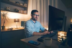 Why 53% of American Workers Are Secretly Breaking up Their 9-to-5 Workday